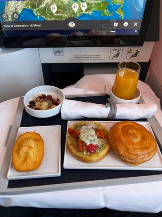 7/10---Puff Pastry was dry, I want to say borderline stale...