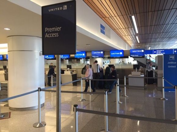 This is United new ticket counter at T3. 