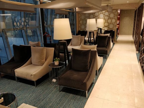 I was pretty much alone in this lounge !