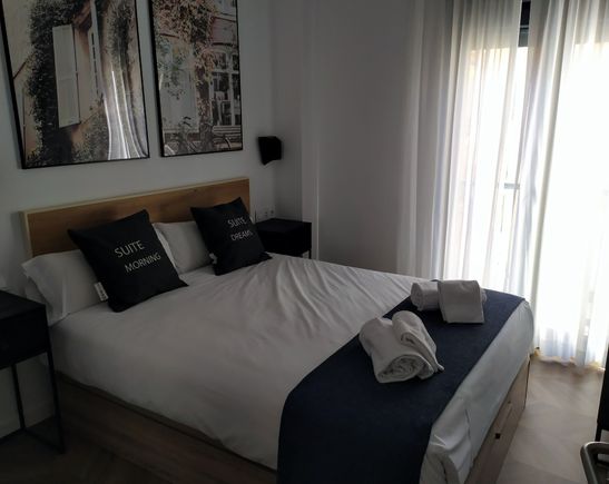 Sleeping area in the Limehome apartment in Málaga 