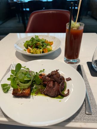 Requested 2 entree's, waiter didn't even bat an eye. Shrimp-8/10 reminded me of Panda Express. I like Panda Express. Beef was 9/10, the superstar of the dish was actually the Hash Brown.