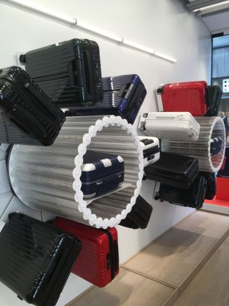 Display, concept store
