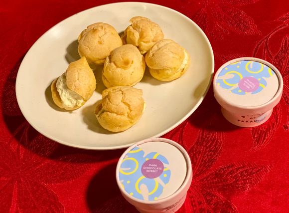 Durian puffs and ice creams 