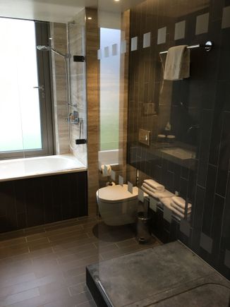 Bathroom (off bedroom)