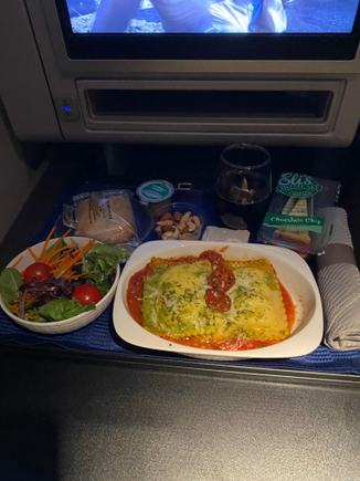 New Years red eye SFO-EWR 
Choose the ravioli, other choice was chicken. 