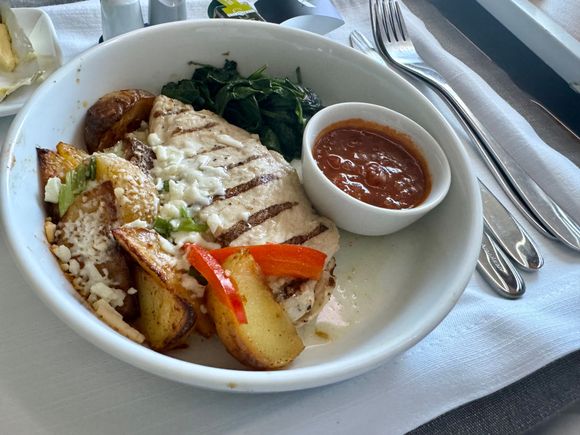 Grilled Chicken, potatoes 