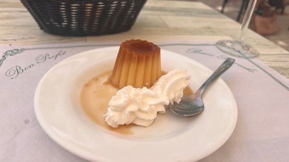 Flan con nata