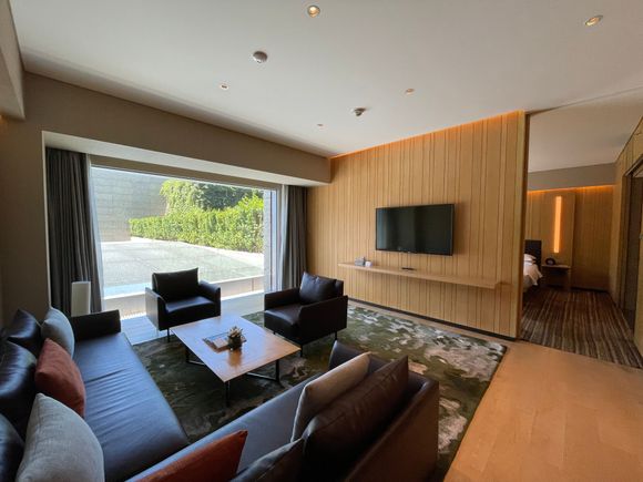 Suite King Living Room