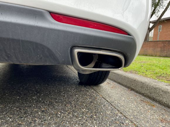 Half Fake Exhaust Pipes 