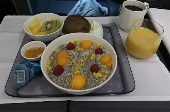 D1breakfast on HNL-JFK flight