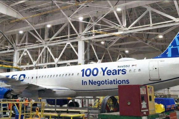 Record profits

Best Airline in the history of Aviation