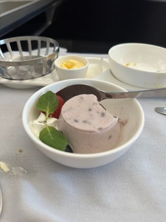 The red bean pannacotta was very... interesting! I wanted to get something a little bit Japanese and they love red beans in sweets. 
