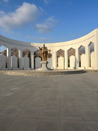 Balkanabat monument 
