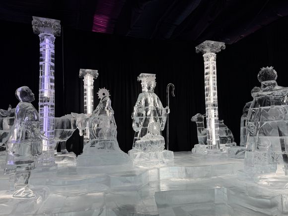 Gaylord Palms - nativity ice sculpture from ICE!