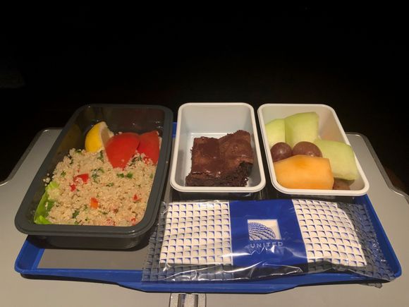 LAX-EWR Redeye: Quinoa + Brownie + Fresh Fruit