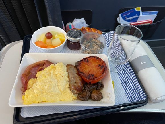 Breakfast LHR-SAW