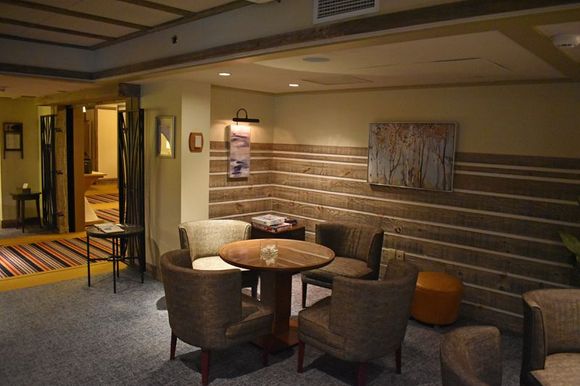 Gold Lounge exit