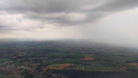 Final approach to Pau (64).