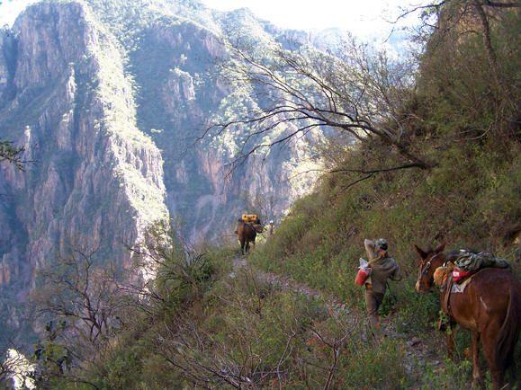Canyon trail to the village of Guacayvo.