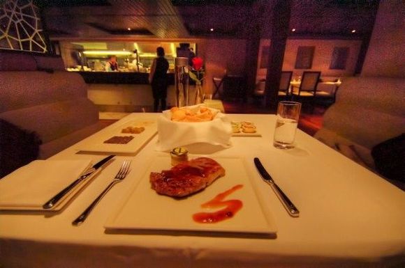 Emirates FIRST Class Lounge- Dubai