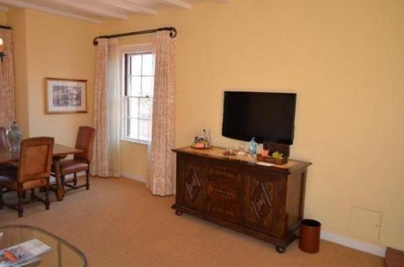 2228 SB Four Seasons