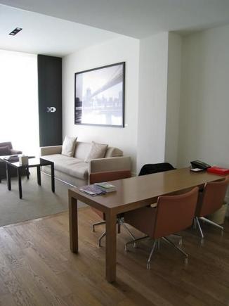 Room 1101 (5th Ave Terrace Suite)