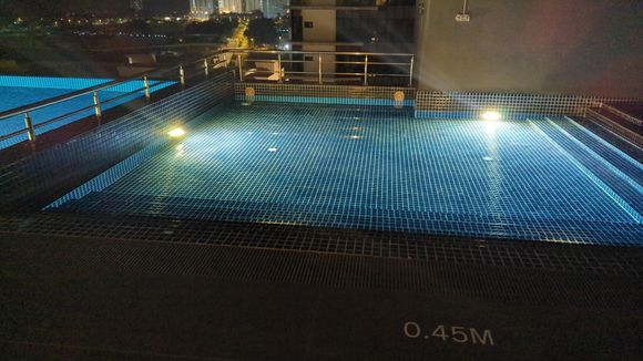 Rooftop pool - 0.45 m