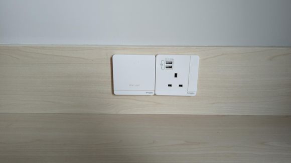 King Room - desk power