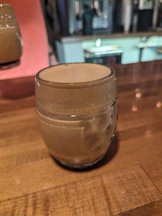 Mliko pour at Skeeta Hawk