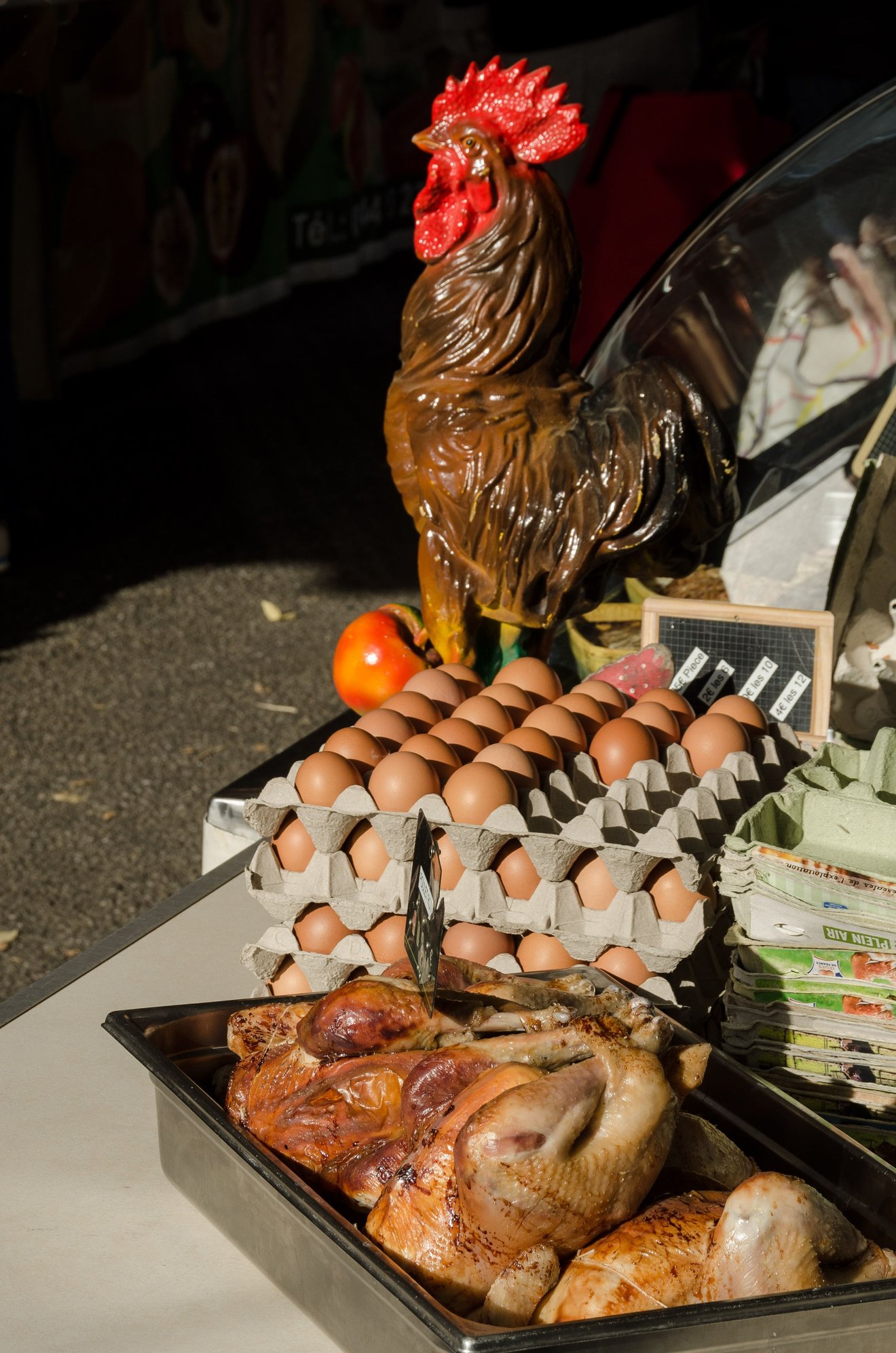 These following four images are from the Saturday Farmers Market in Tours. It is located directly beside the permanent covered Les Halles indoor equivalent, so one may do a 2-fer shopping there that day.
