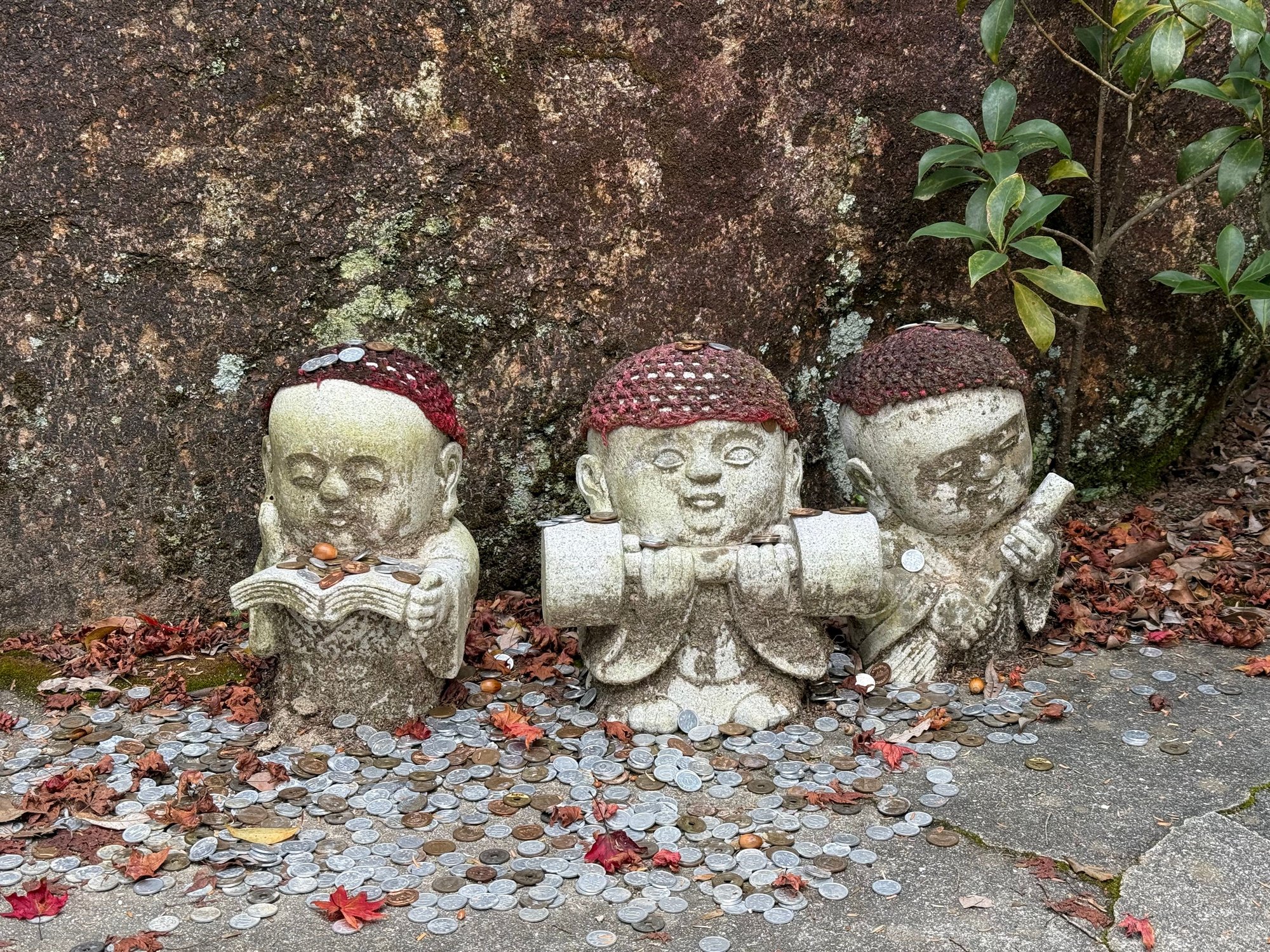 grouping of some of the more expressive figures around Daisho-in