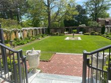 The garden isn’t well kept but that’s part of the charm. Local volunteers have maintained forever. 