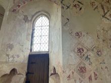 Hailes Parish church frescoes 