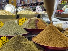 Fruit and vegetable market