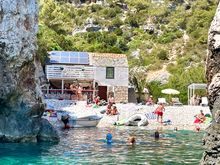 Had a swim and nice refreshing drink here!