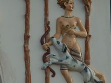 Other products of theirs included large painted ceramic pieces. 