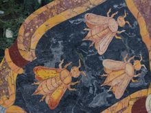 Some of the marblework at the adjoined Batistero (baptistry). Something about reminding us to all be good worker bees. But who gets the honey?