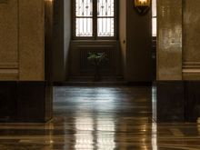 Time to leave the basilica. 