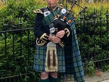 The ubiquitous bagpiper