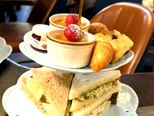 Went to tea in Lillie’s