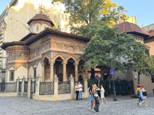 Biserica Stavropoleos - this is near Caru Cu Bere