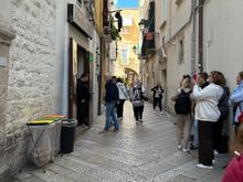 SANTA RITA on the left; line to enter on the right