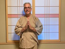 Come on, let's head to the Onsen, I'm in my PJs 