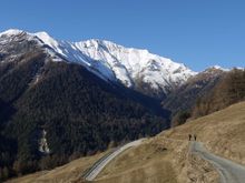 Walking from Vnà to Hof Zourt