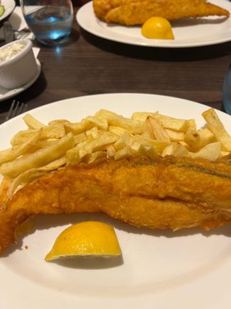 Very good fish, it was so moist. 
