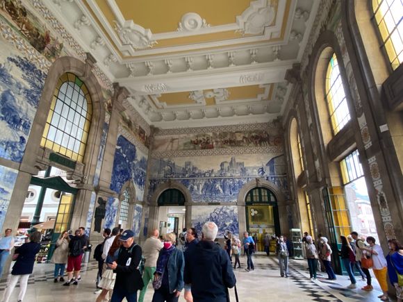 São Bento train station (I’m trying to restrain myself,  but it’s so beautiful!)
