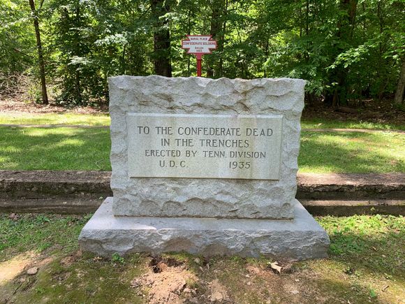 Mass Confederate grave