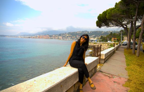 We sat there and clicked some pictures. Had sandwiches that we had packed