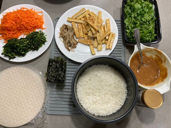 Ingredients for summer rolls 