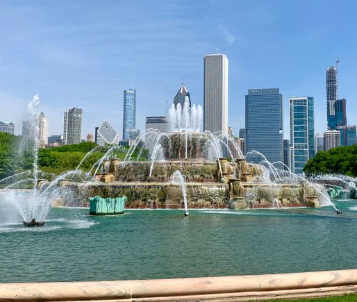Buckingham Fountain in Grant Park